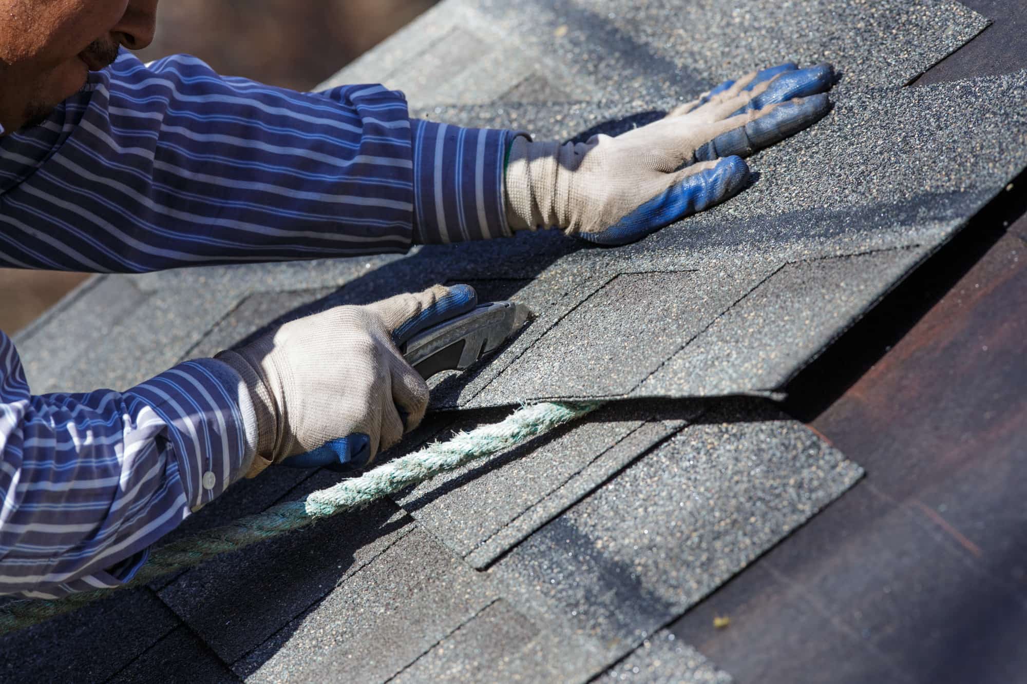 How to repair roof leak